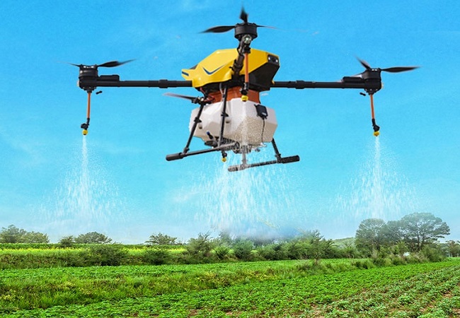 Drone phun thuốc trừ sâu - Thiết bị công nghệ làm thay đổi cuộc sống người nông dân